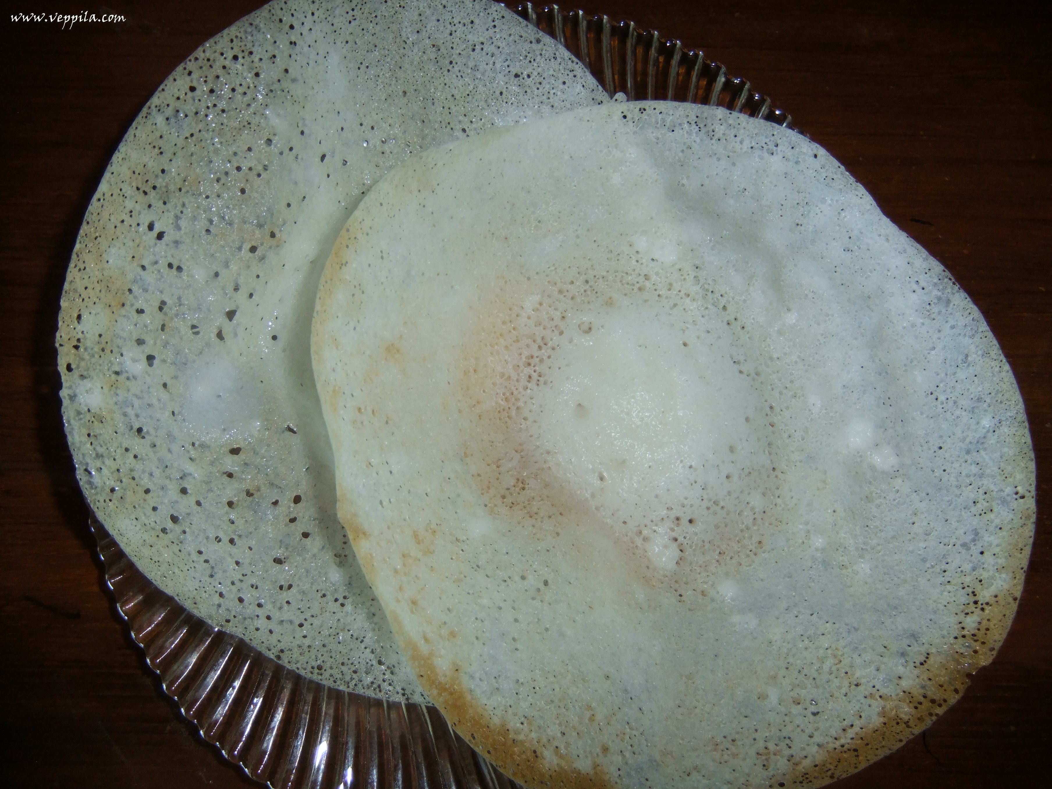 Vella Appam  and Kadala Curry