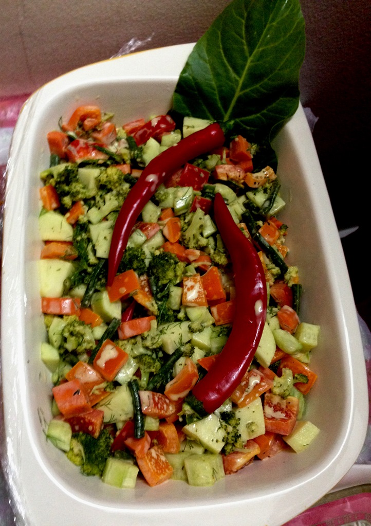 Mixed salad with Avocado sauce and dill leaves