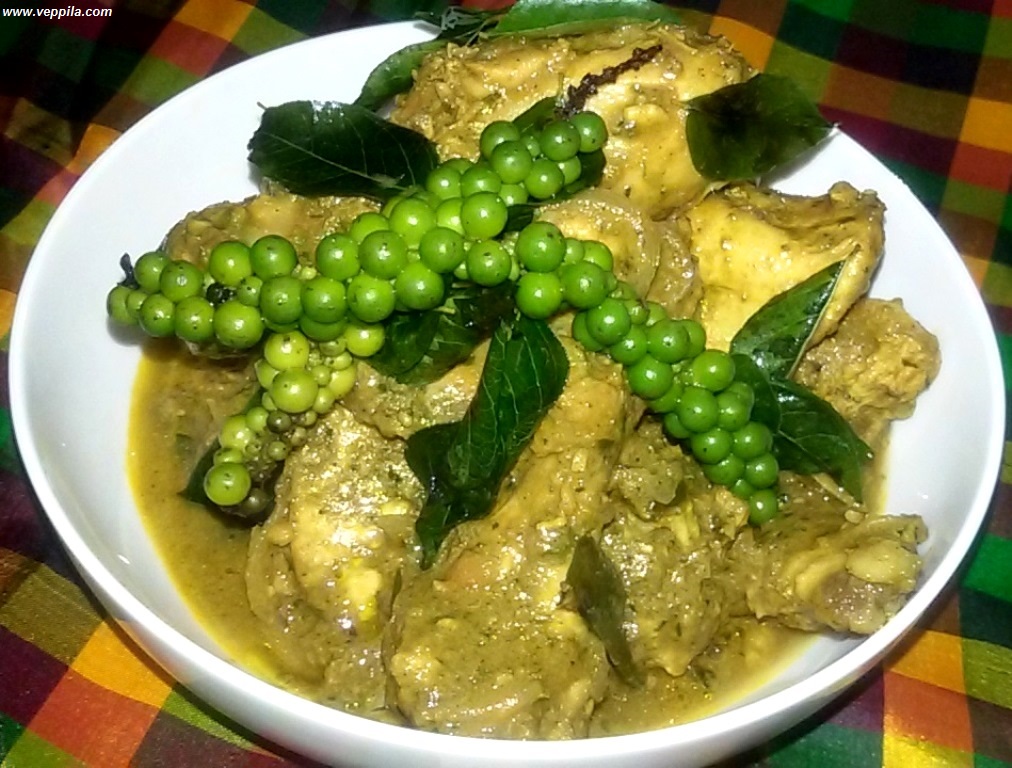 GREEN PEPPERCORNS CHICKEN CURRY