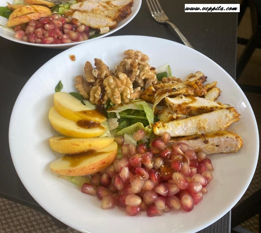 Chicken pomogranate salad